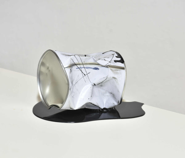 Le vieux pot de peinture