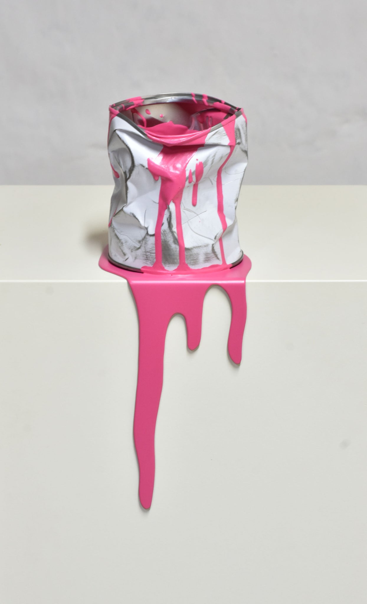 Le vieux pot de peinture