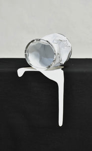 Le vieux pot de peinture Blanc
