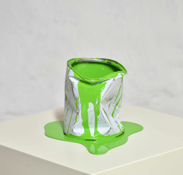 Le vieux pot de Peinture Green