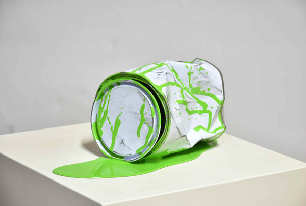Le vieux pot de peinture