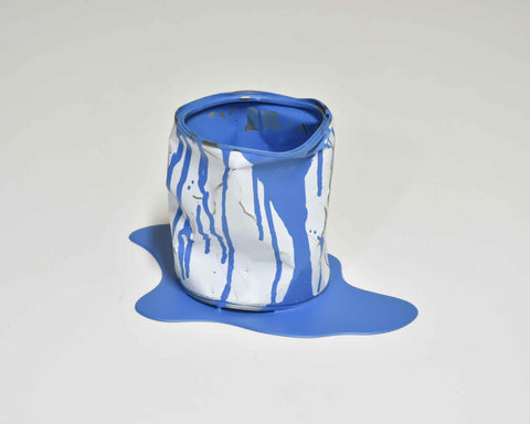 Le vieux pot de peinture
