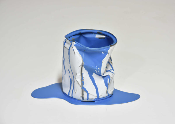 Le vieux pot de peinture