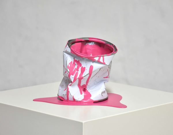 Le Vieux Pot de Peinture Rose