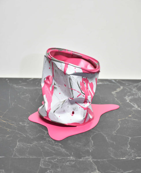 Le Vieux Pot de Peinture Rose