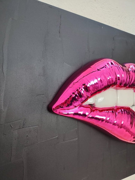 Wall Lips