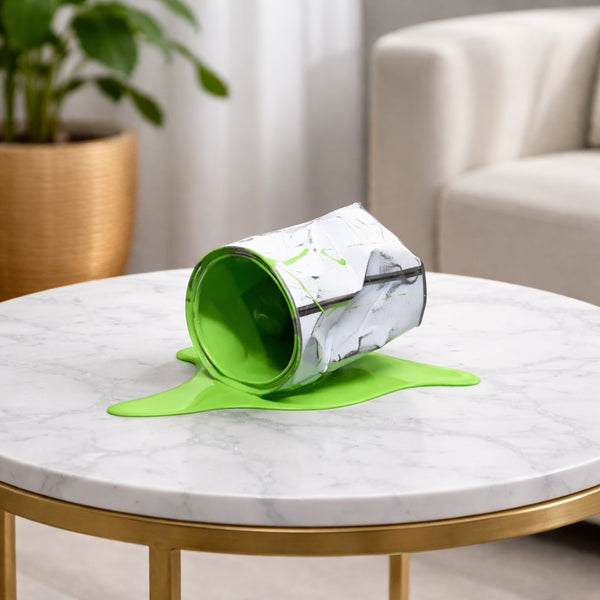 Le Vieux Pot de Peinture